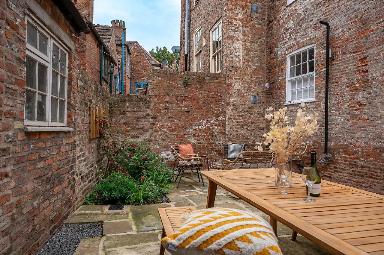 5 Precentors Court Villa York Holiday home